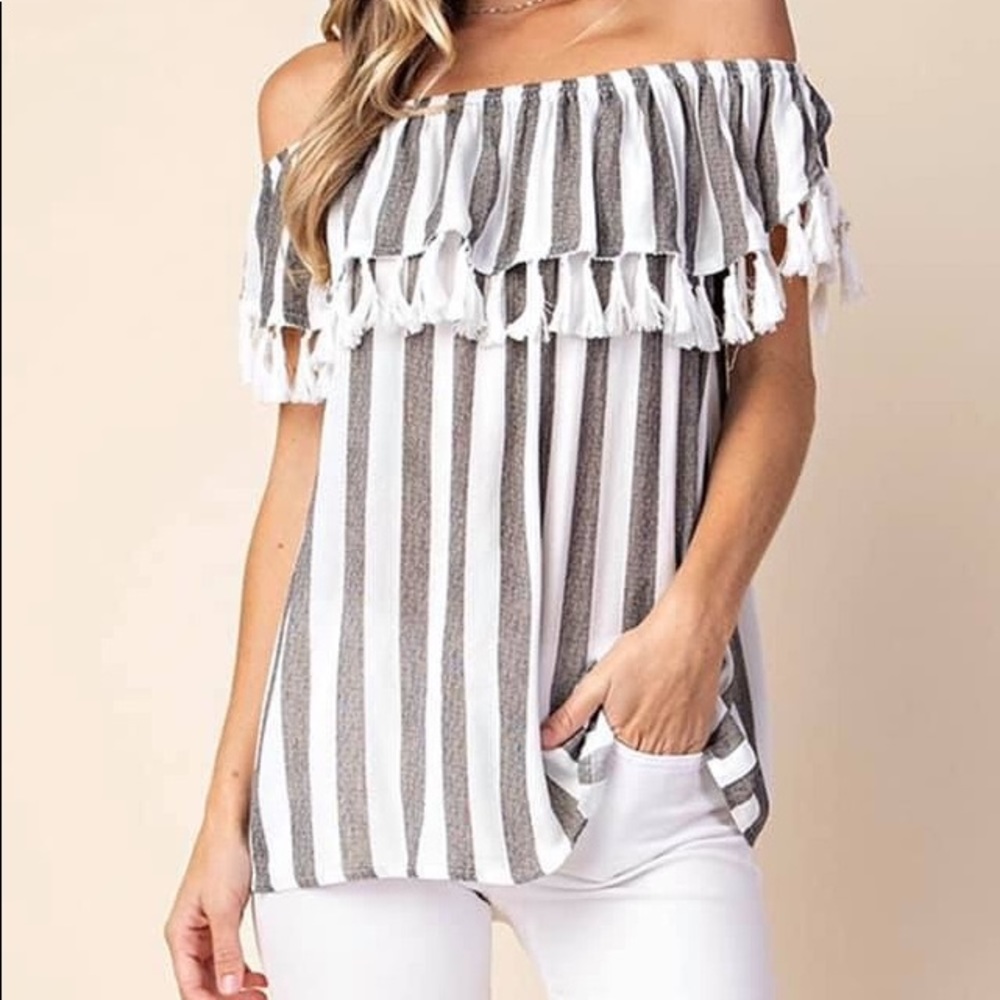 Off the shoulders white and heathered black